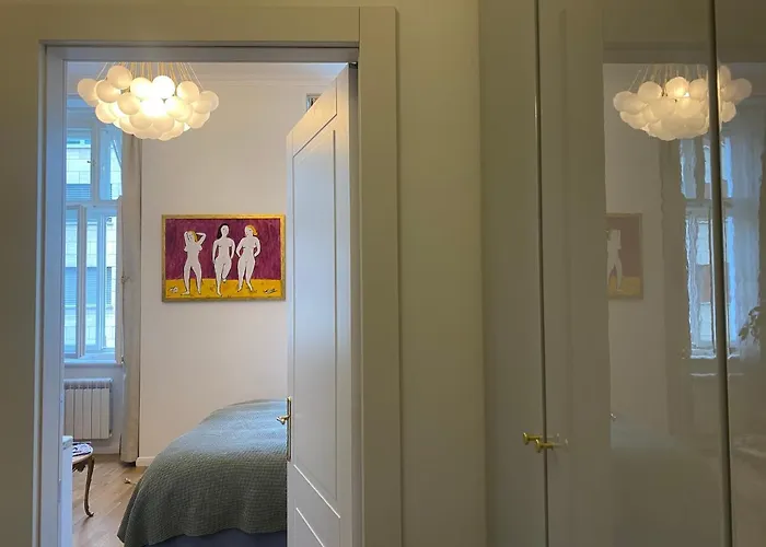 Nana Flat Apartment
